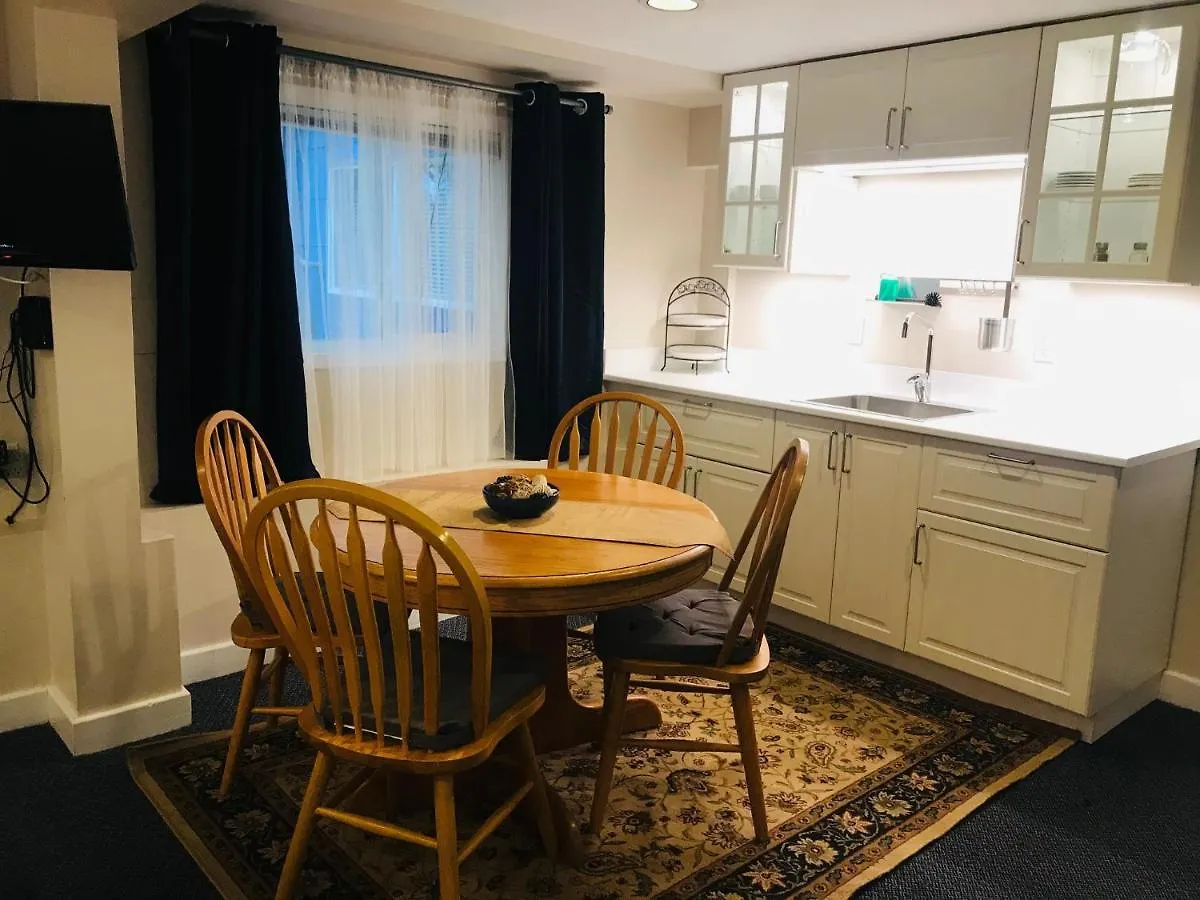 Cambie Lodge Vancouver 3*,