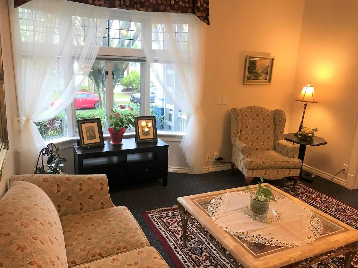 Cambie Lodge Vancouver Bed & Breakfast