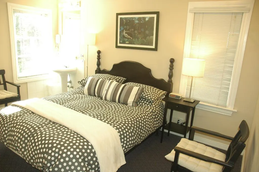 Cambie Lodge Vancouver 3*,